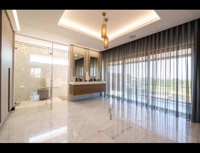 6 BEDROOM GATED ESTATE FOR SALE IN UMHLANGA CENTRAL